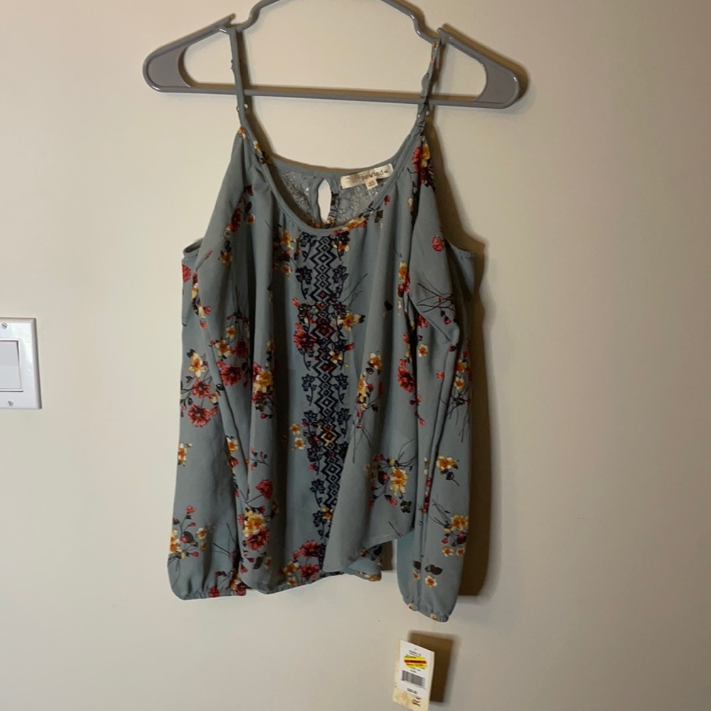Cold shoulder shirt